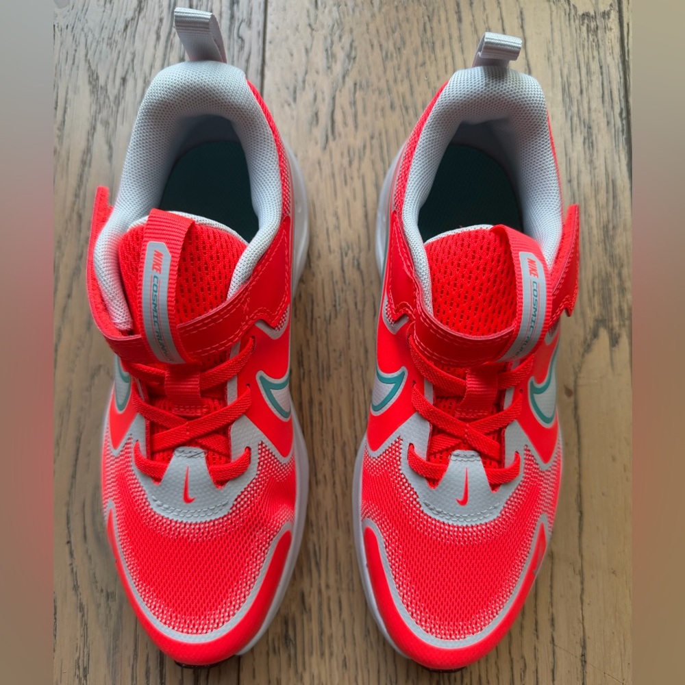 Nike Girls Kids Bright Red & White Cosmic Runner Neon Sneakers Sz 2 Like New
